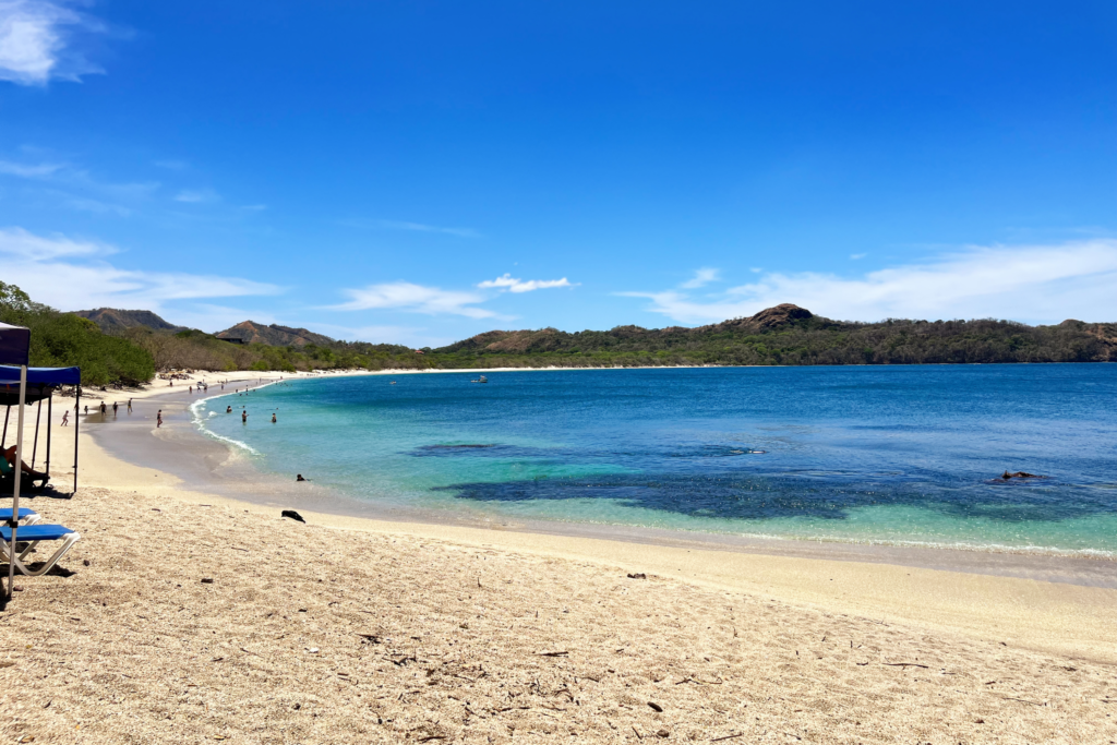 Playa Conchal, praia na costa do Oceano Pacífico.