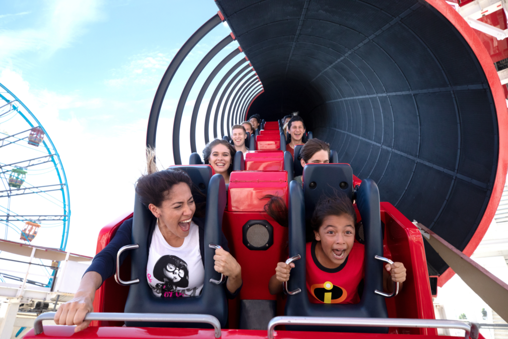 A IncrediCoaster, no Disney California Adventure.