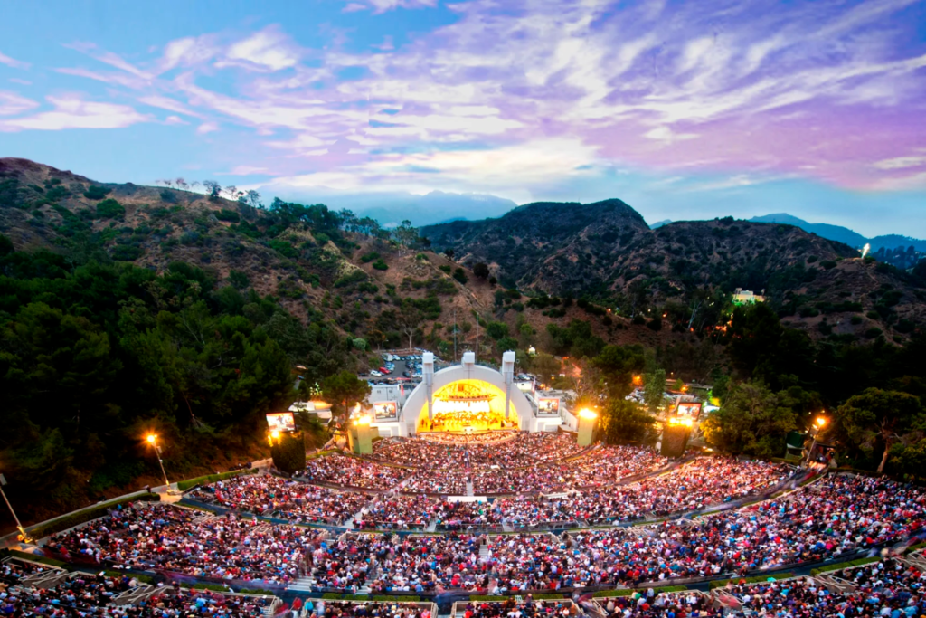 Inaugurado em 1922, o Hollywood Bowl é palco de diversos espetáculos ao vivo. Foto: Hollywood Bowl | Divulgação.