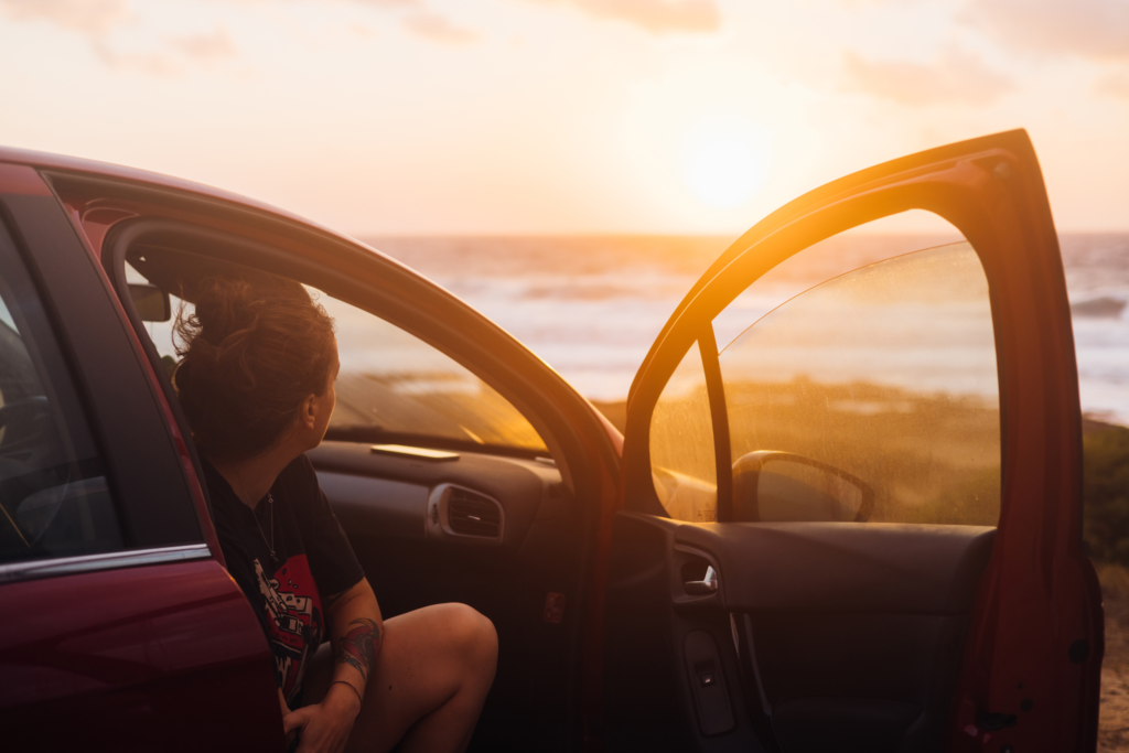 Ao alugar um carro, você tem mais autonomia para fazer seu itinerário e seus horários.