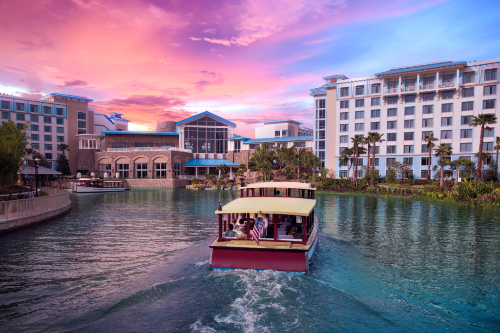 O Loews Sapphire Falls Resort integra a lista de hotéis premium (signature) do Universal Orlando Resort.