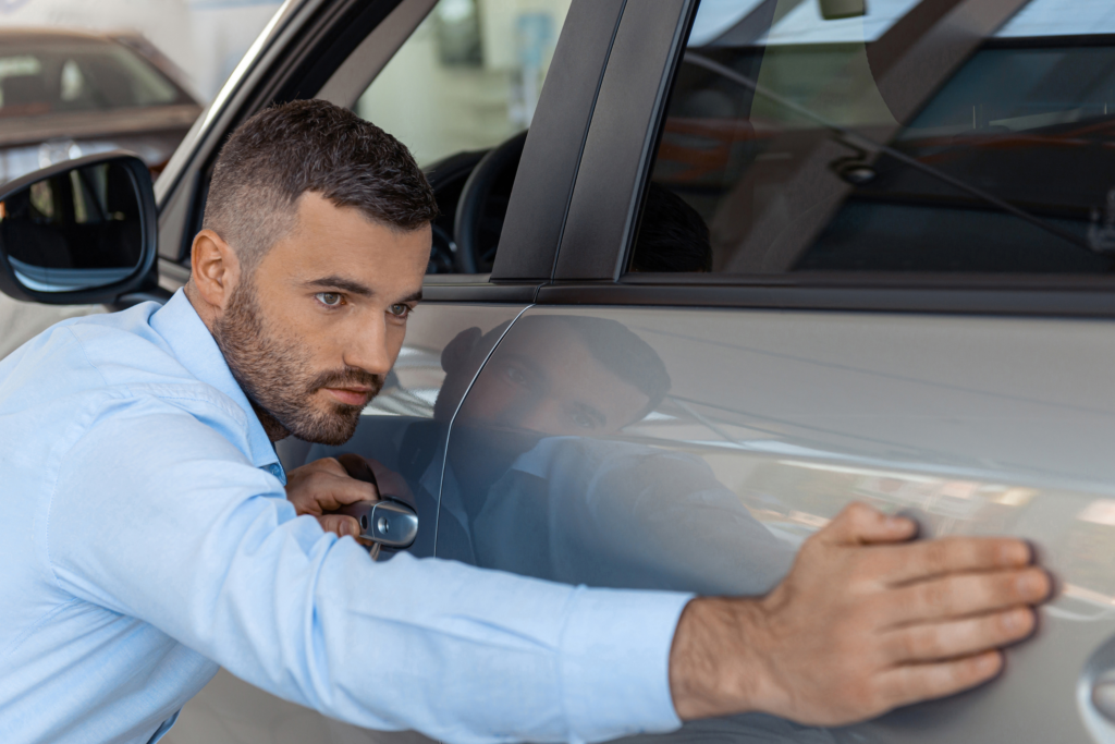 Uma dica importante é inspecionar o carro antes da retirada.