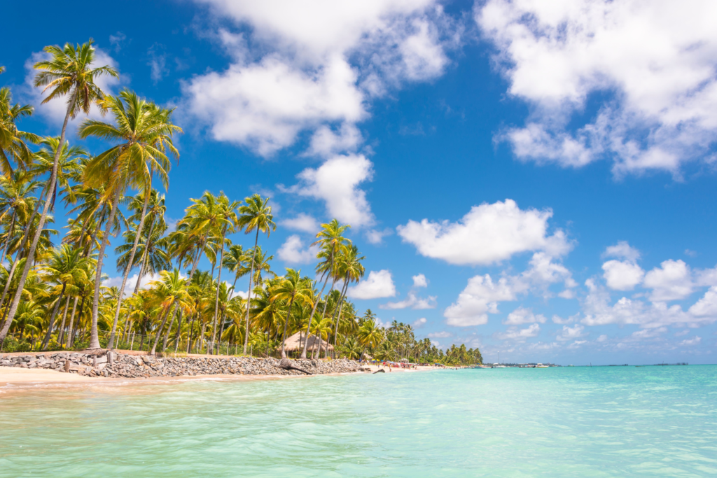 Maragogi é uma das praias mais bonitas do Brasil e um destino paradisíaco oferecido pela VMZ Viagens.