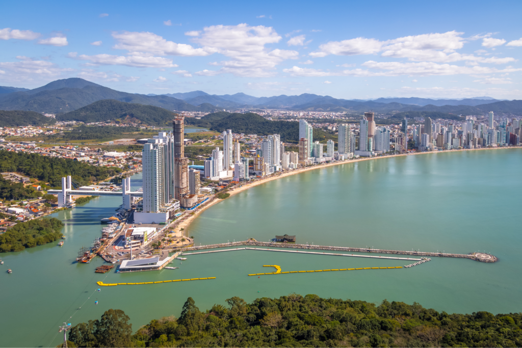 Balneário Camboriú é um destino completo para as férias no litoral de Santa Catarina.