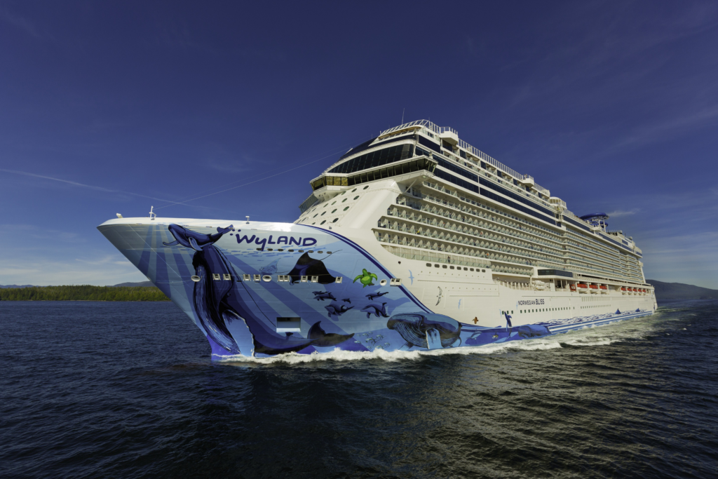 Norwegian Bliss, da Norwegian Cruise Line, possui itinerários para Alasca, Caribe e outros destinos.