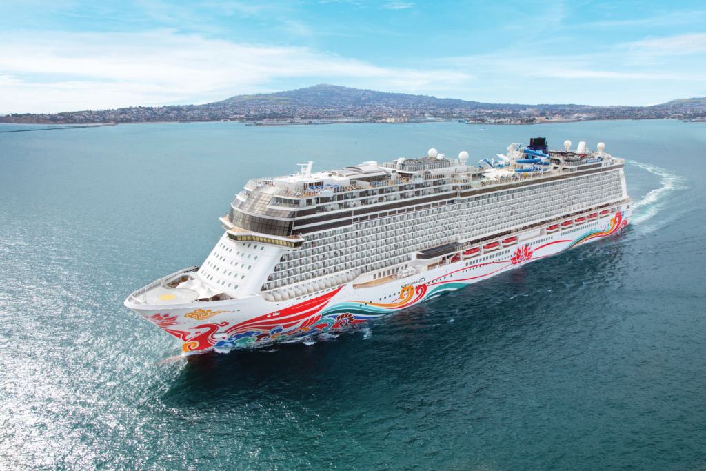 O Norwegian Joy.