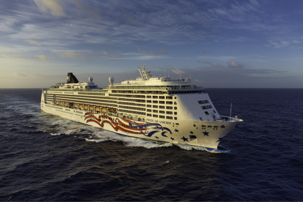 O Pride of America, da Norwegian Cruise Line, tem como destino o Havaí.