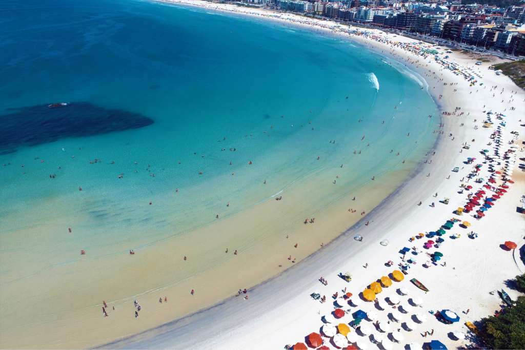 Cabo Frio oferece paisagens deslumbrantes na Região dos Lagos.