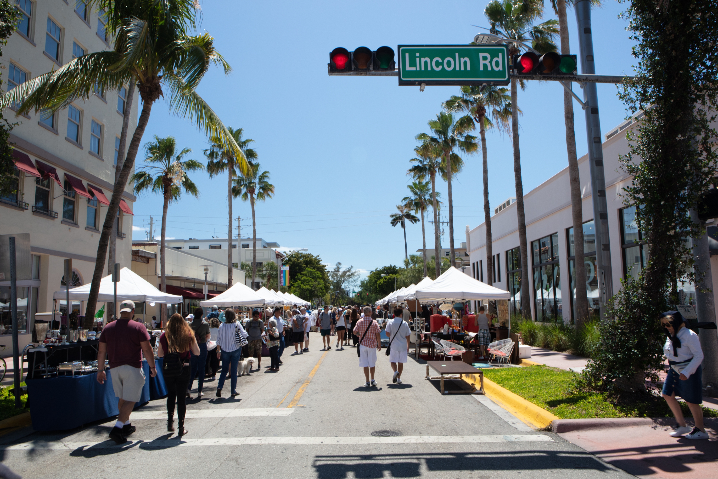 A Lincoln Road é um óimo passeio para compras.