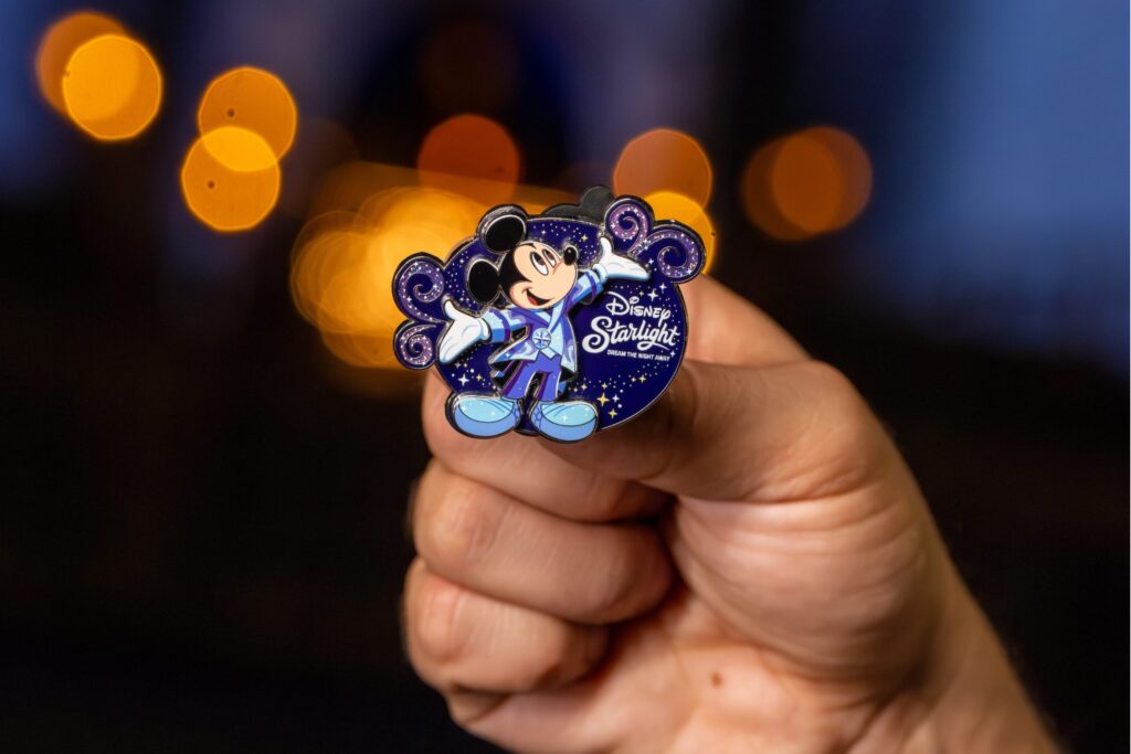 Pins temáticos do Disney Starlight.