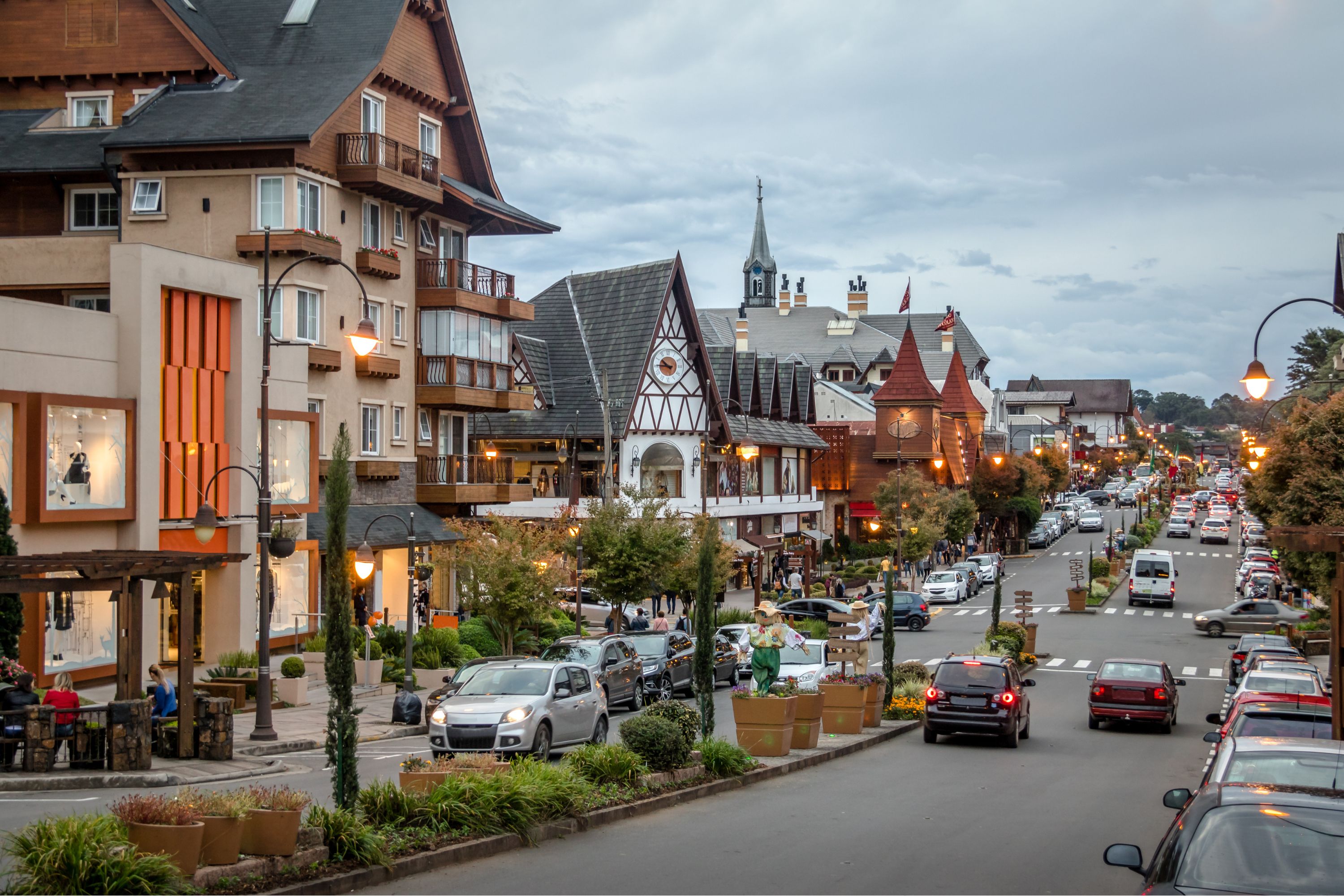 Gramado é um dos destinos para as férias de julho de 2025 para quem gosta de frio.