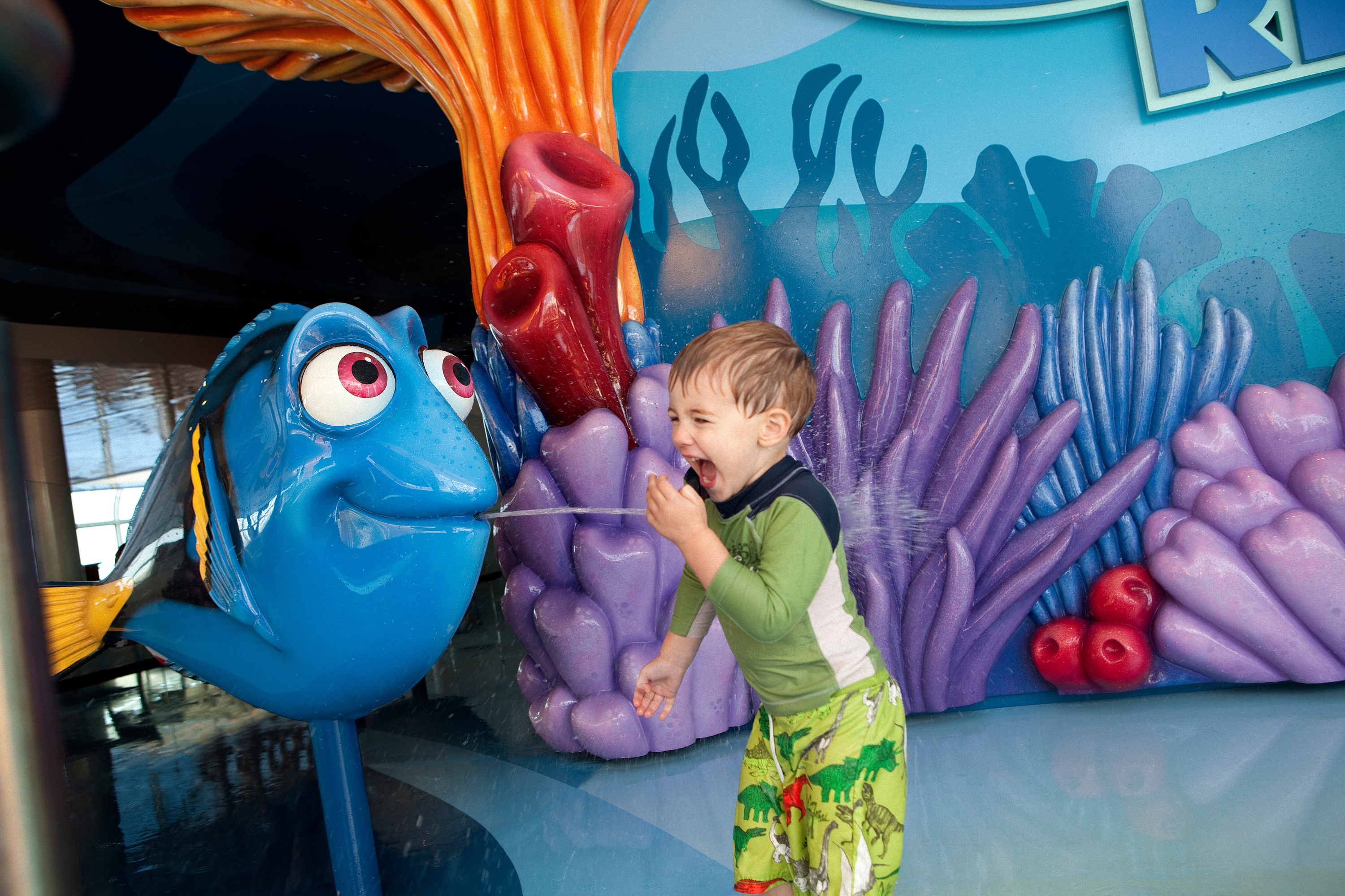 Crianças que ainda utilizam fraldas contam com zonas molhadas para se divertirem a bordo de um cruzeiro.