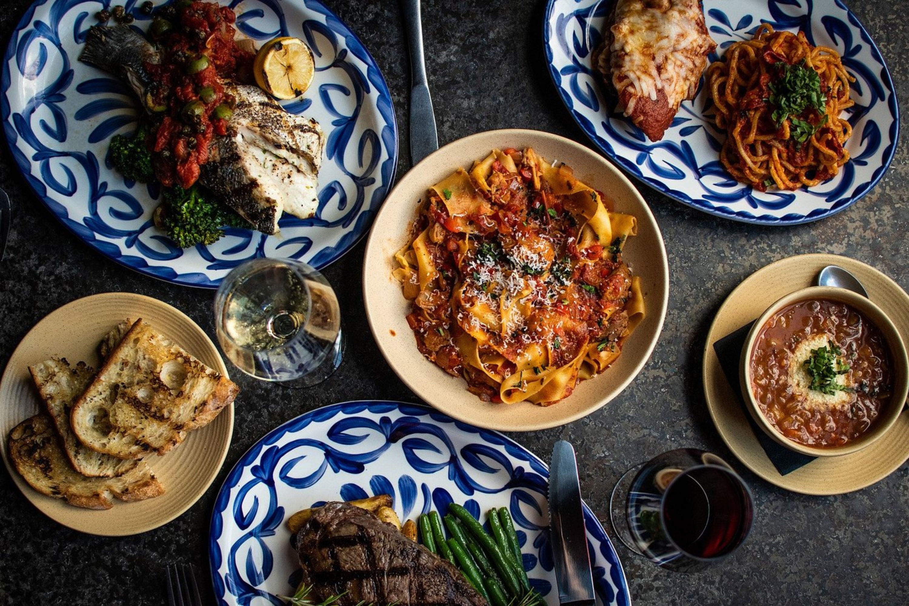 O Mia's Kitchen oferece comida italiana na International Drive.