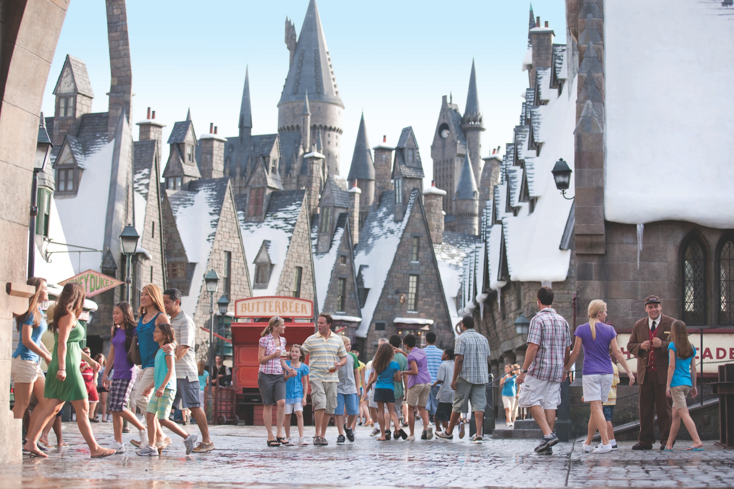 Conheça Hogsmeade e o Castelo de Hogwarts no The Wizarding World of Harry Potter.