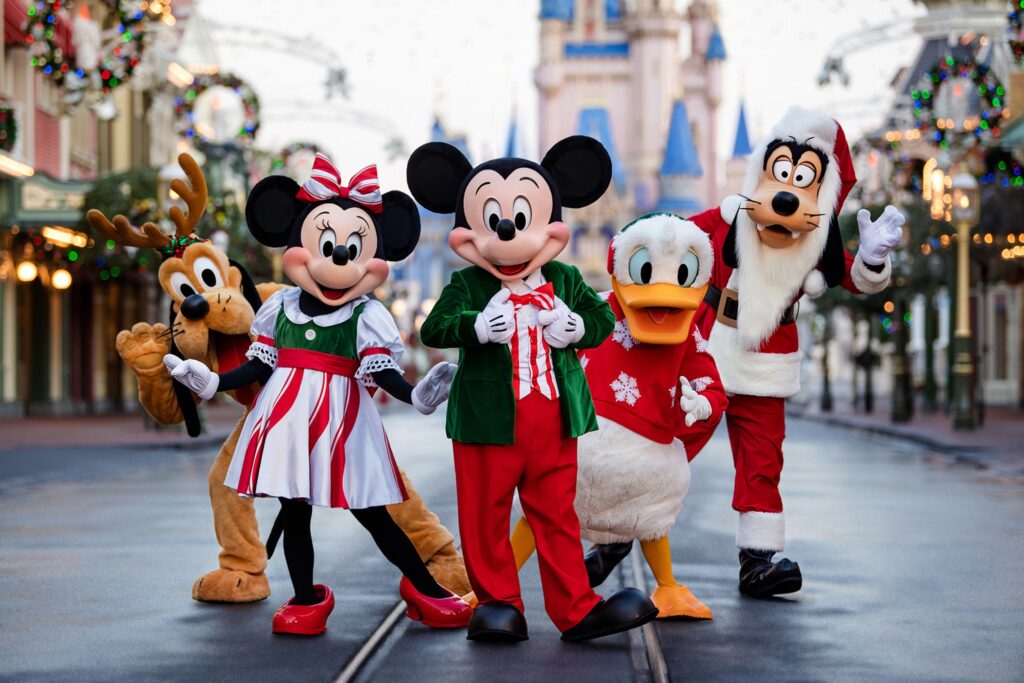 Descubra o que a Disney preparou para o Mickey's Merry Very Christmas Party.