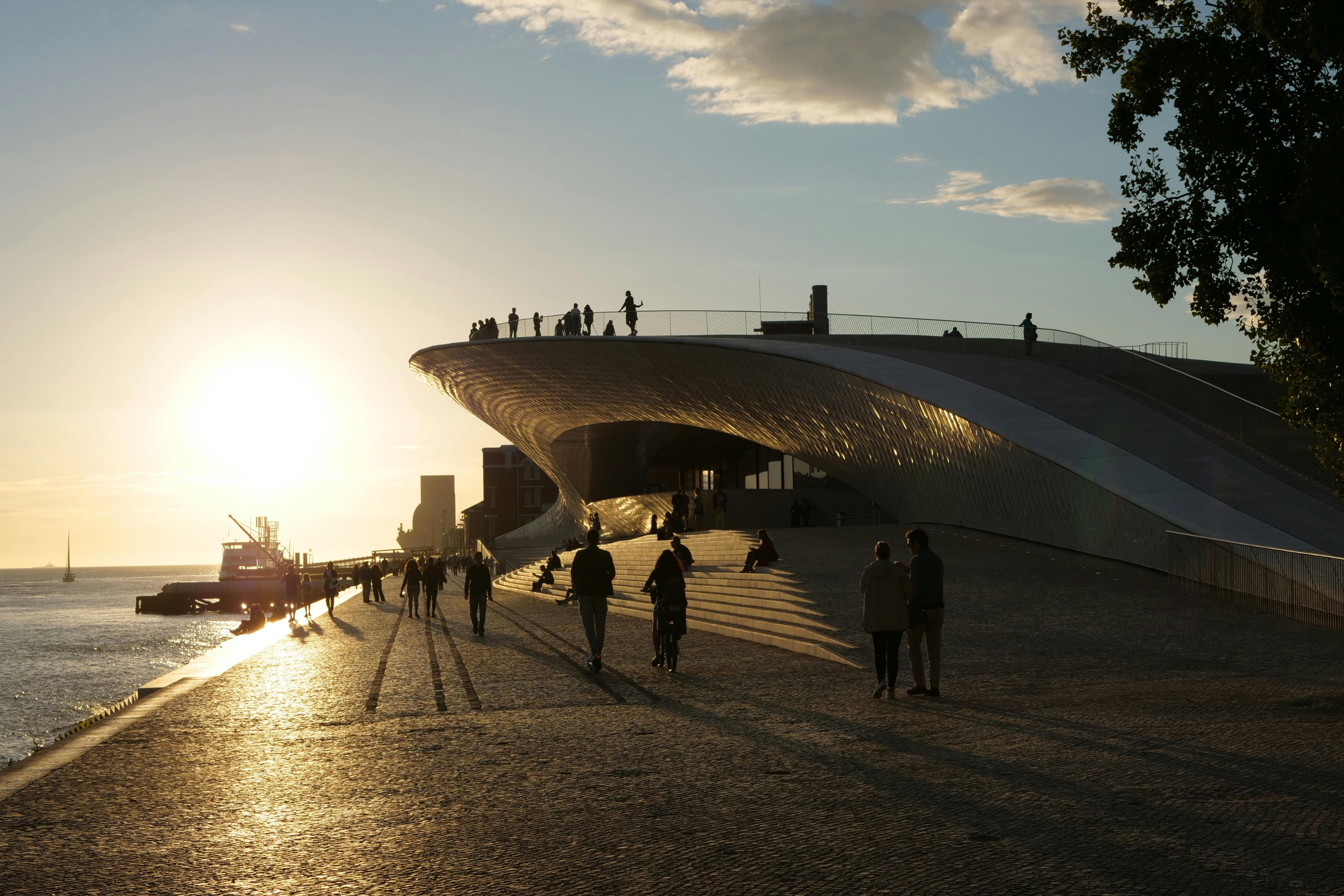 O MAAT, em Lisboa, fica à beira do Tejo.