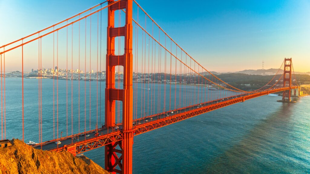 Explore San Francisco, uma das cidades mais bonitas dos Estados Unidos.