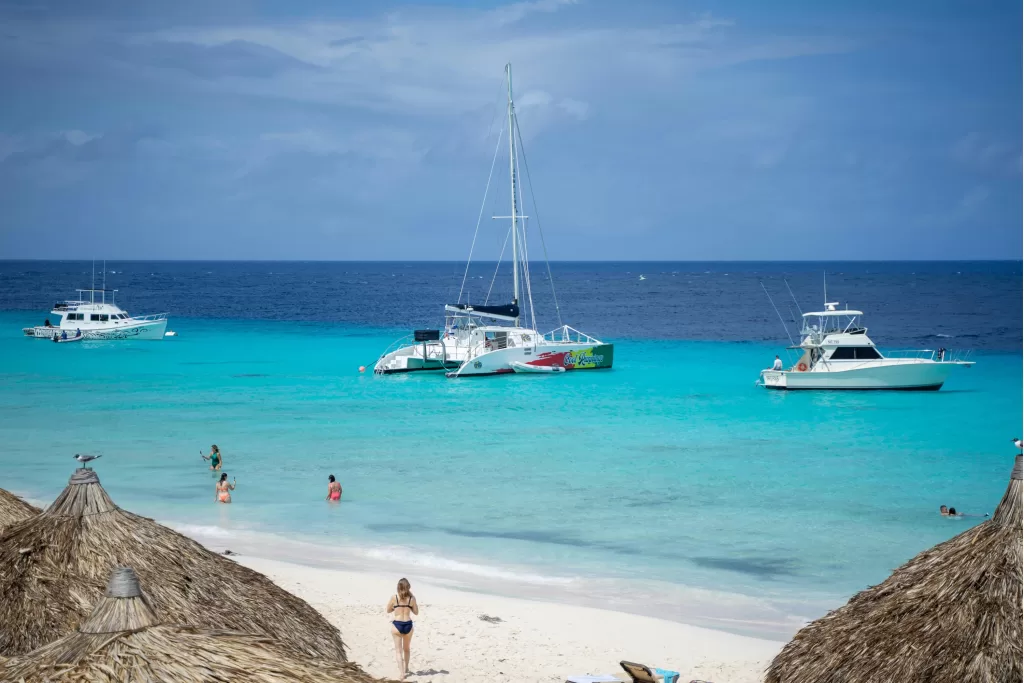 Em Curaçao, o dólar americano é bem aceito nas compras em lojas e hospedagens.