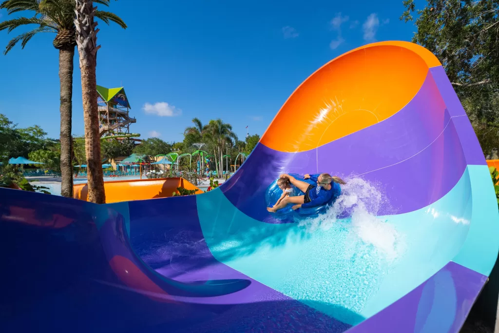 Turi's Kid Cove é a área molhada infantil para as crianças no Aquatica Orlando.