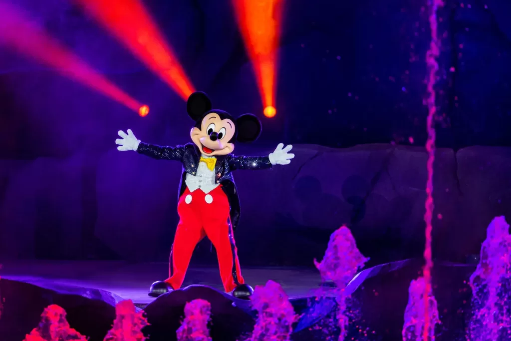 Assista ao Fantasmic!, o show de encerramento do Hollywood Studios!