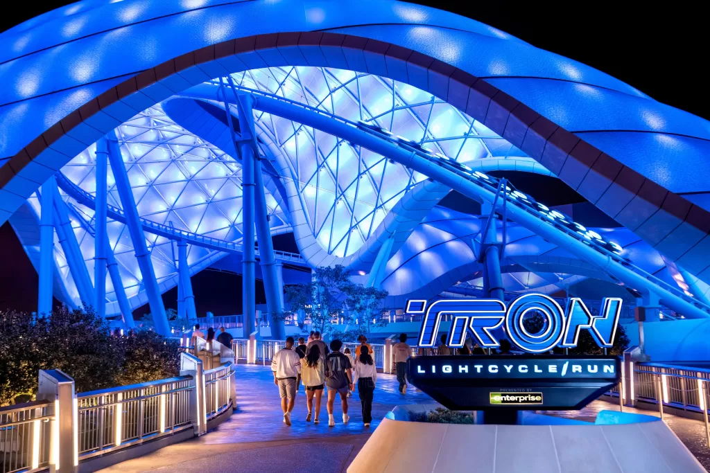 A Tomorrowland é a área temática da atração do filme TRON.