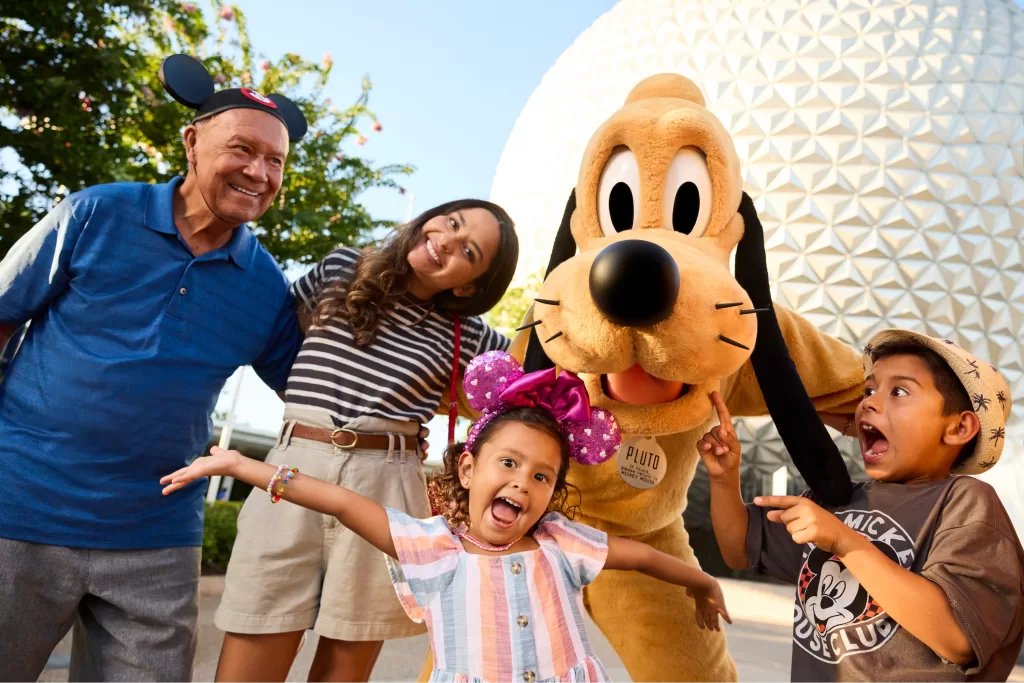 No EPCOT, você encontra diversos personagens, inclusive, várias princesas Disney.