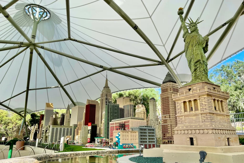 A MiniLand USA é uma das atrações mais impressionantes no LEGOLAND USA.