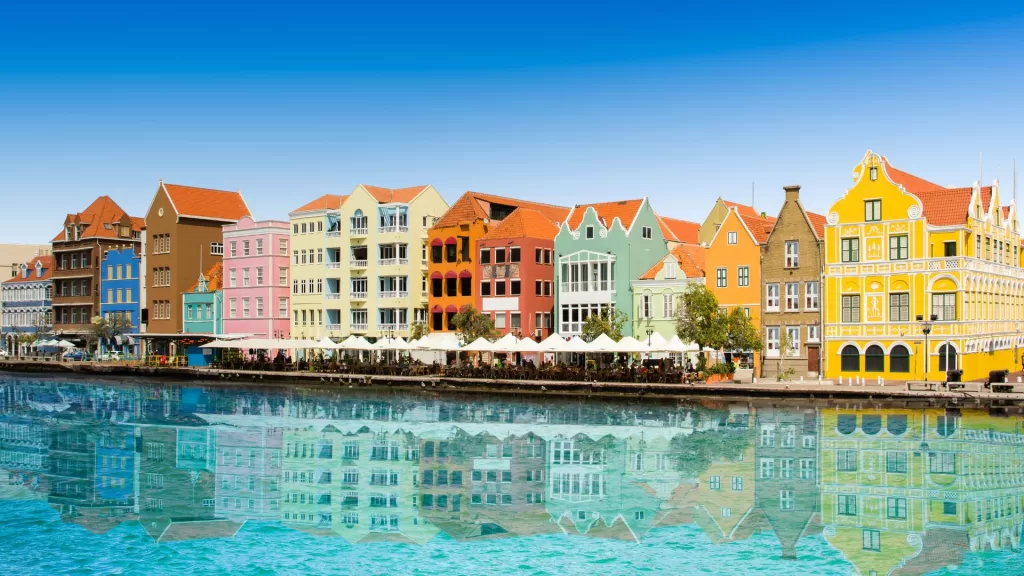 Curaçao é um paraíso colorido no Caribe.