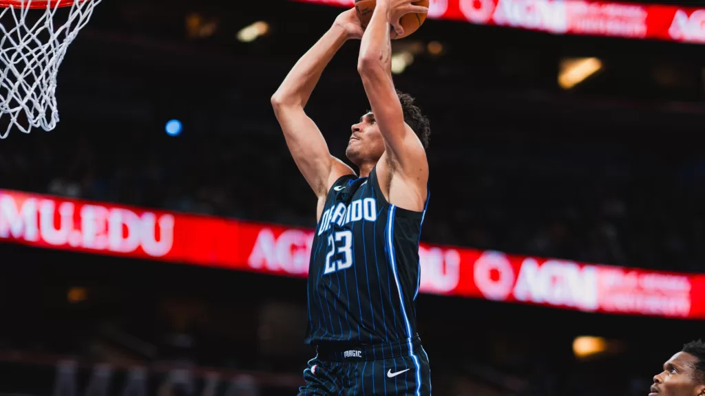 Os ingressos para os jogos do Orlando Magic já estão à venda com a VMZ Viagens.