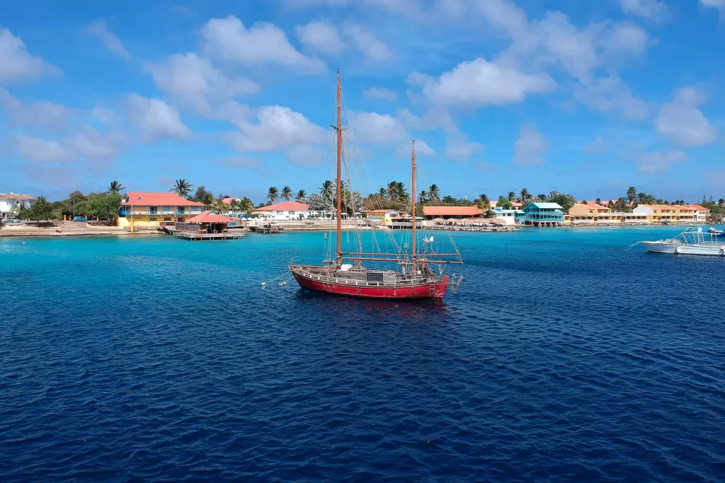 Saiba como "se virar" em Bonaire: idioma e moeda locais.