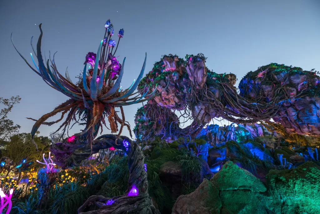 Em Pandora fica uma das atrações mais concorridas do Animal Kingdom: Avatar Flight of Passage.