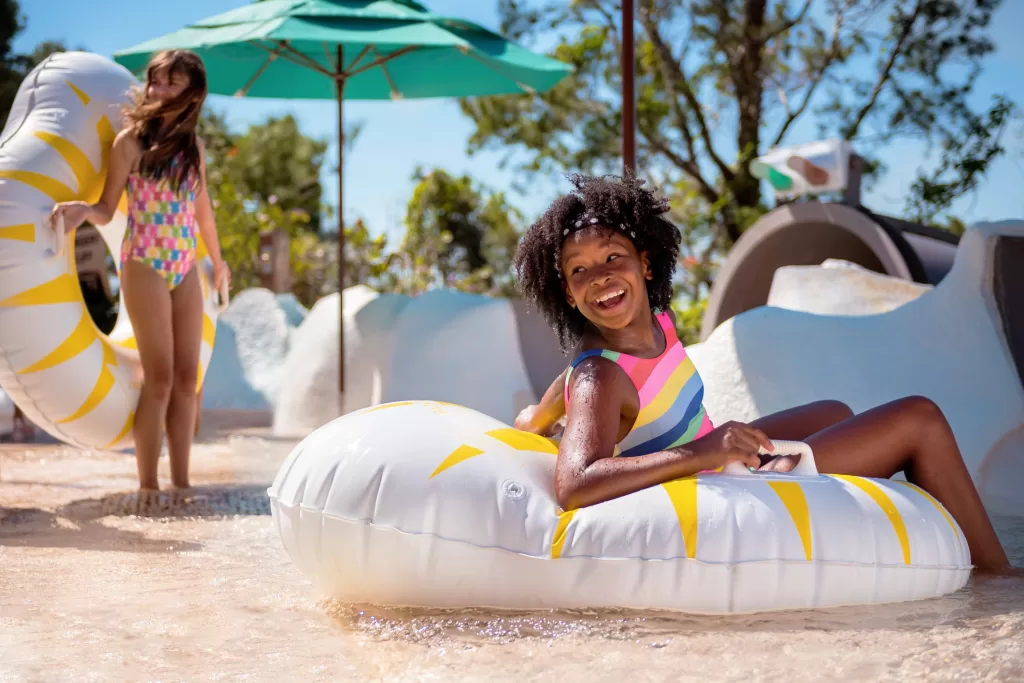 O Runoff Rapids é composto por três tobogãs diferentes.