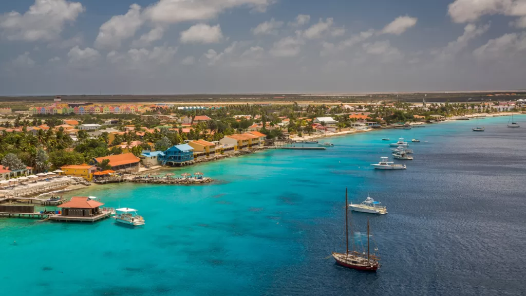 Saiba tudo sobre Bonaire, a pequena ilha caribenha onde faz sol o ano todo.