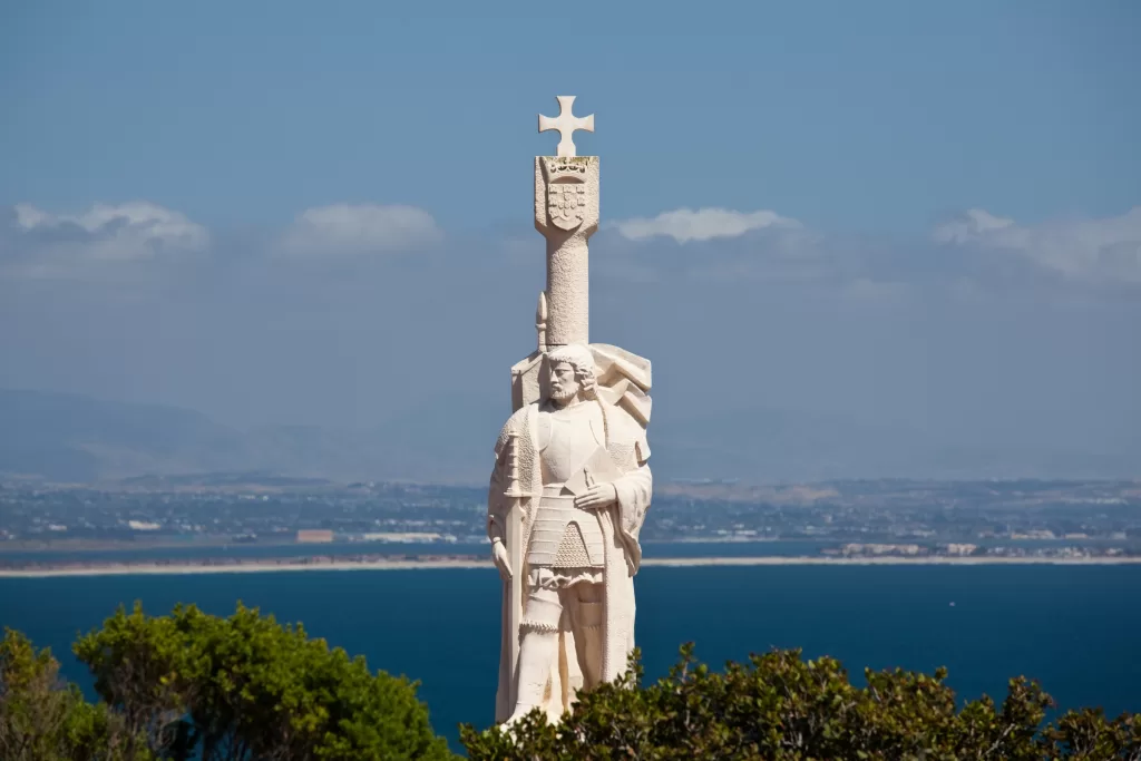 O Cabrillo National Monument, em San Diego, faz uma homenagem ao primeiro europeu a pisar na costa oeste.