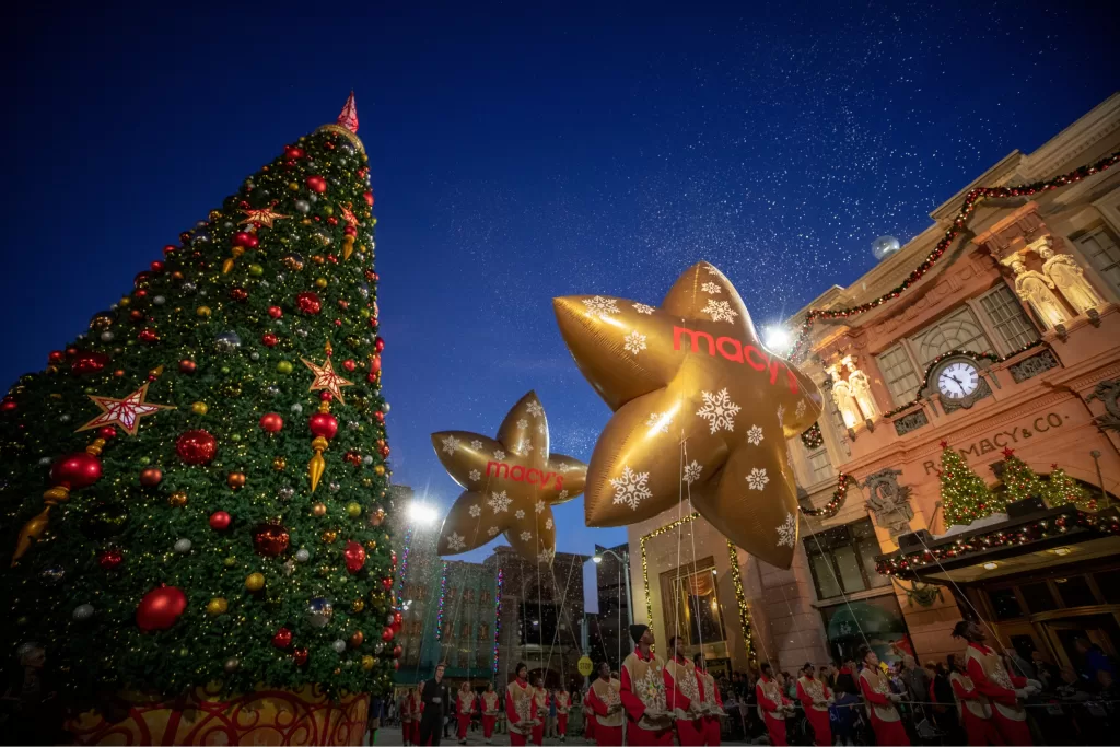 O famoso desfile da Macy's ganha as ruas do Universal Studios Florida até 4 de janeiro de 2026.