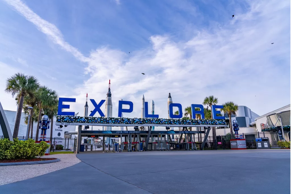 Fique por dentro do que o Natal no Kennedy Space Center  reserva para 2025!