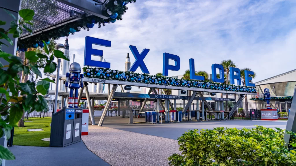 O que o Kennedy Space Center Visitor Complex preparou para o fim de ano de 2025.