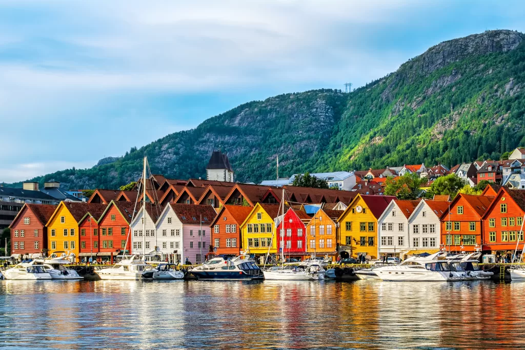 Confira outros destinos noruegueses para conhecer ao visitar Oslo.