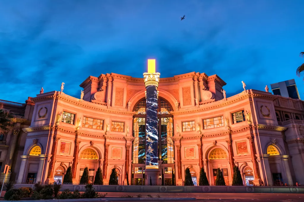 Confira de perto o Caesar Palace Hotel, em Las Vegas.