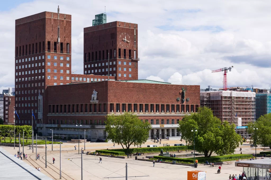 O que fazer em Oslo: conhecer a Prefeitura