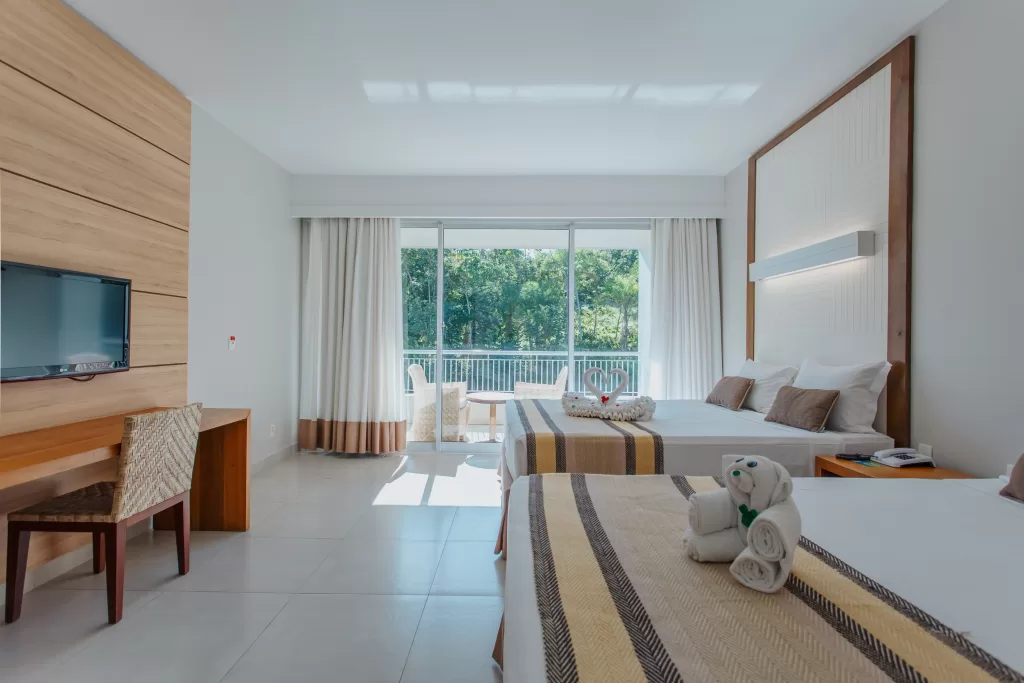 O Hotel Cristal oferece conforto e sofisticação para toda a família em Rio Quente.