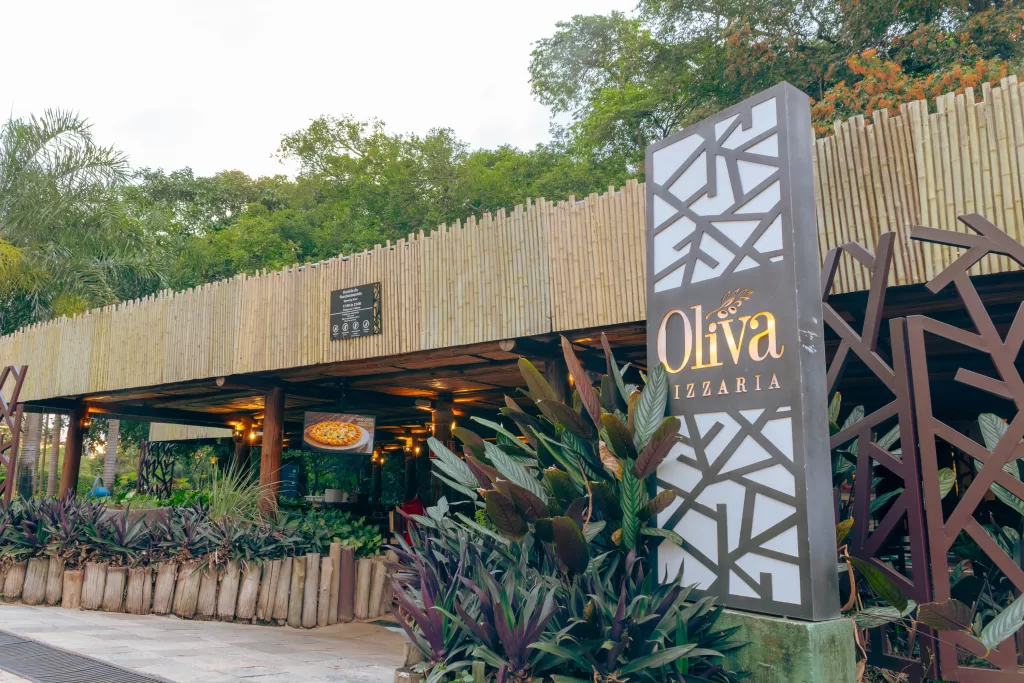 O Rio Quente Resorts oferece diversas opções de restaurantes, que vão agradar todos do seu grupo.