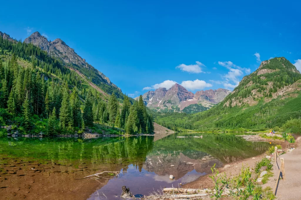 A primavera marca a transição entre a temporada de neve e o verão em Aspen.