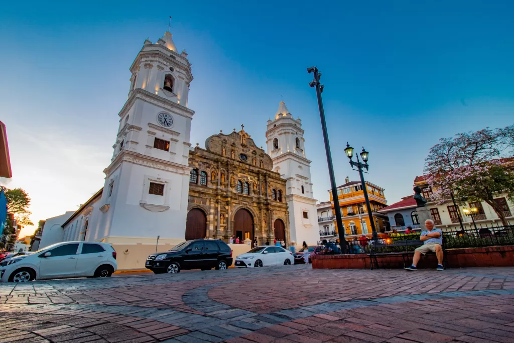 O centro histórico da Cidade do Panamá, Patrimônio Mundial da UNESCO, é perfeito para caminhar sem pressa. 
