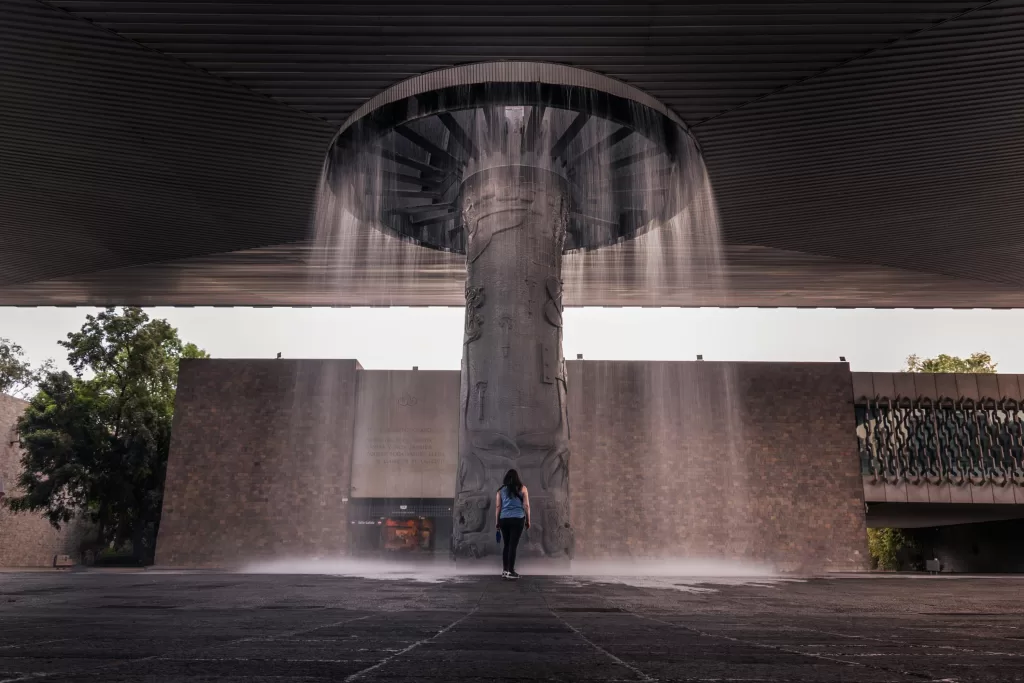 Museu Nacional de Antropologia: frequentemente citado como um dos melhores do mundo, ele é essencial para entender as civilizações maias, astecas e toltecas. 