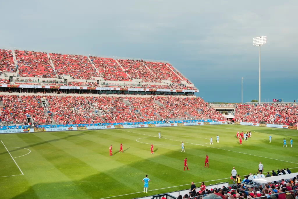 BMO Field: localizado no Exhibition Place, é o estádio de futebol da cidade e será o grande palco dos jogos da Copa do Mundo de 2026.