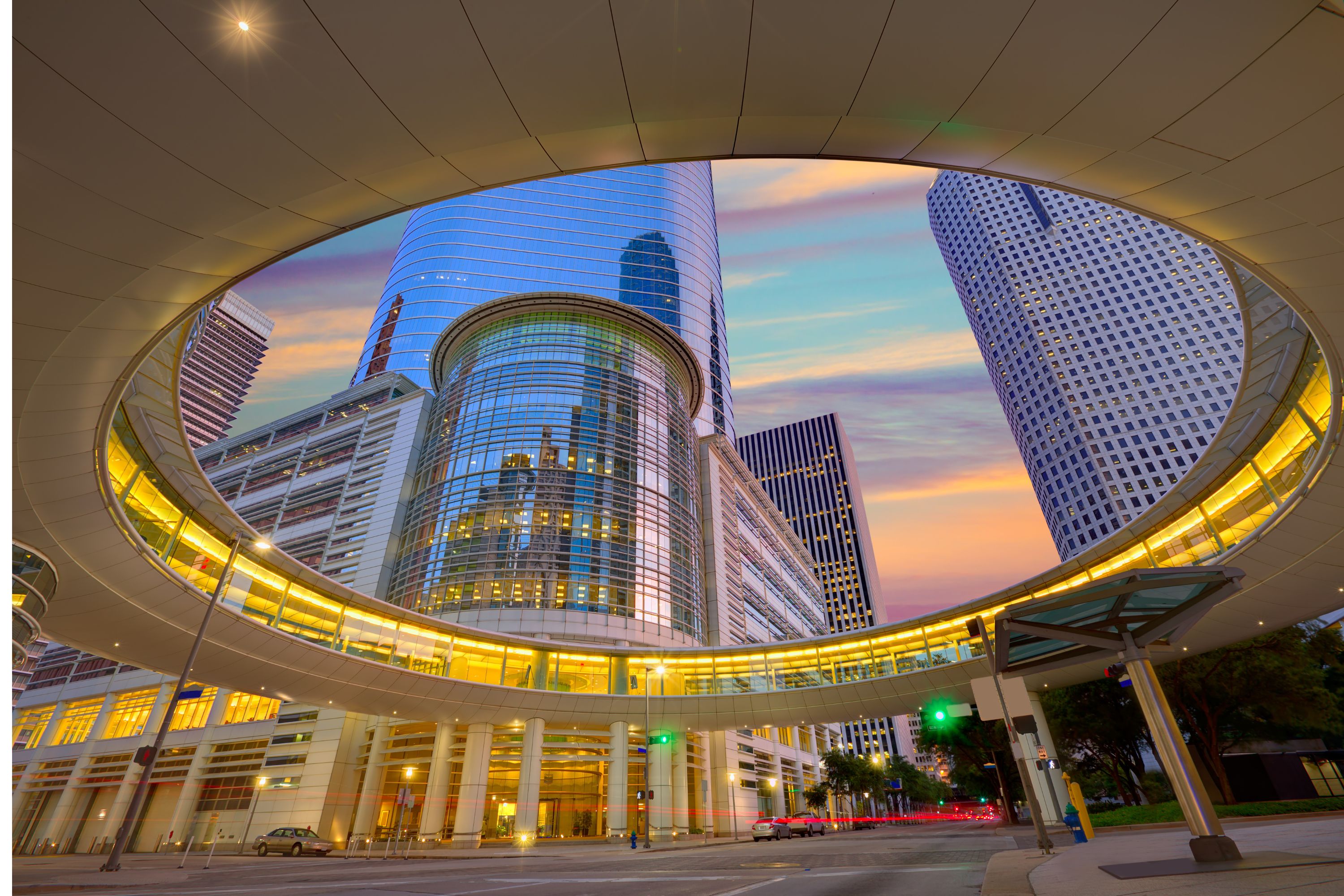 Para ir a Houston, é necessário passaporte válido por, no mínimo, seis meses a partir da data de entrada nos Estados Unidos, além do visto de turismo obrigatório para brasileiros entrarem nos EUA. Aqui no blog, você encontra o passo a passo para solicitá-lo.